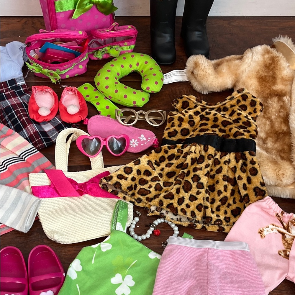 Our Generation Equestrian Doll with Fashion Accessories Set Bundle - Picture 7 of 11